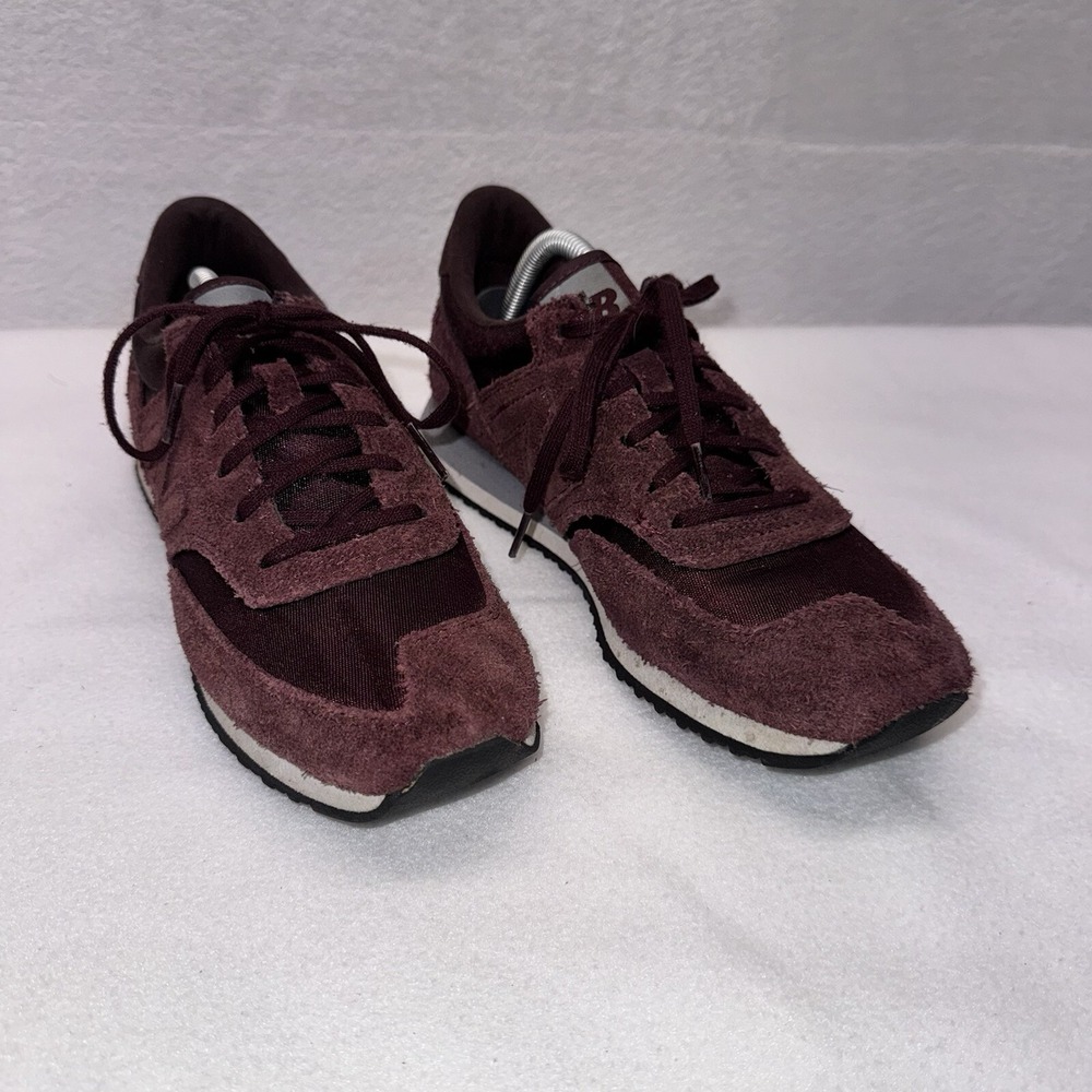 New Balance 620 Sneakers Womens 8 Burgundy Suede Retro Low Top Athletic CW620NFC